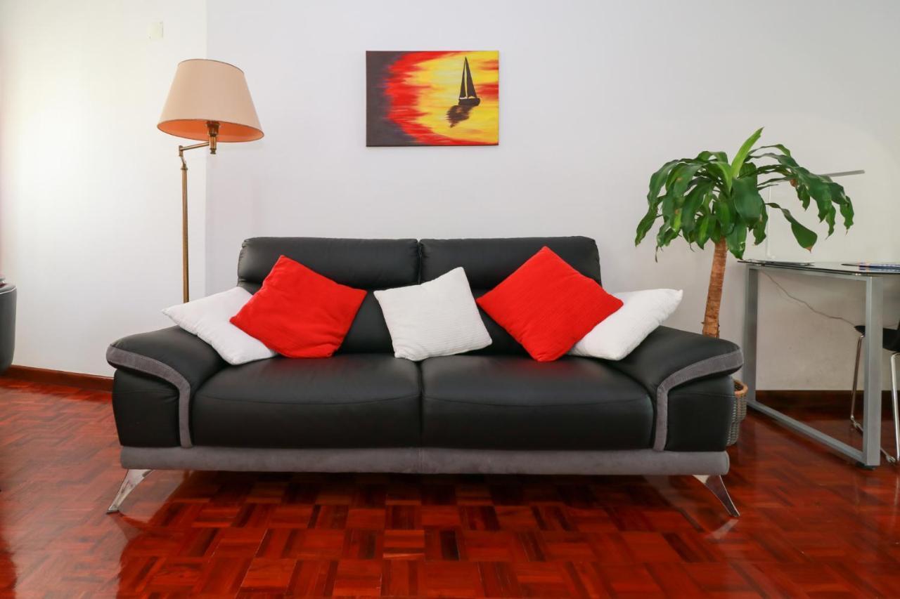 Parede Flats Экстерьер фото